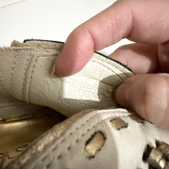 BCBGirls leather Embossed Pointed Toe Western Booties size 6.5 - Picture 5 of 8